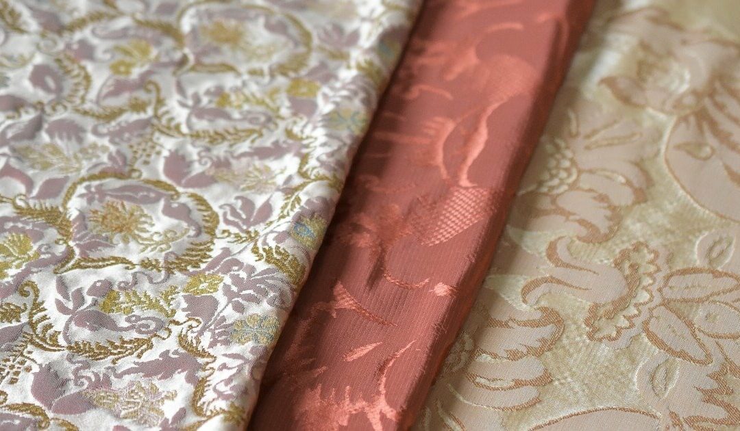 Tessuti rosa: storia di un colore aristocratico
