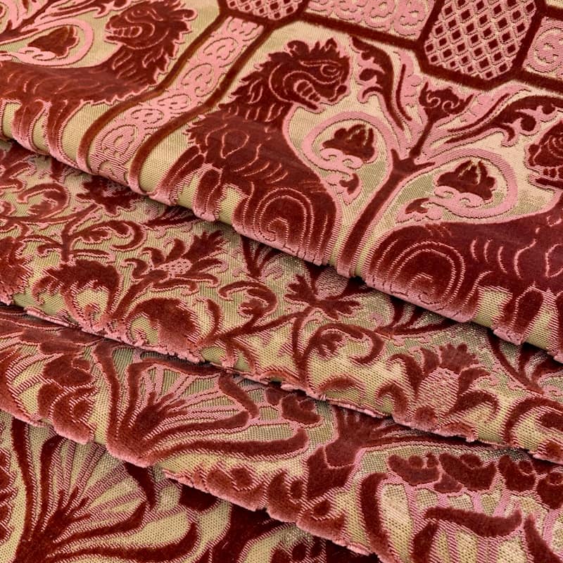 velluto soprarizzo rosa antico leoni-rinascimento-liberty Velluto soprarizzo | Tessitura Bevilacqua